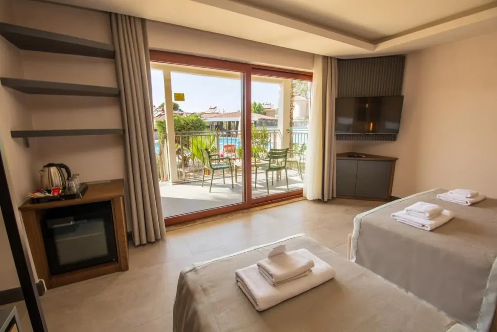 Superior Room With Terrace & Garden
